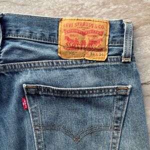 Levi's Classic Blue Jeans with Red Tab